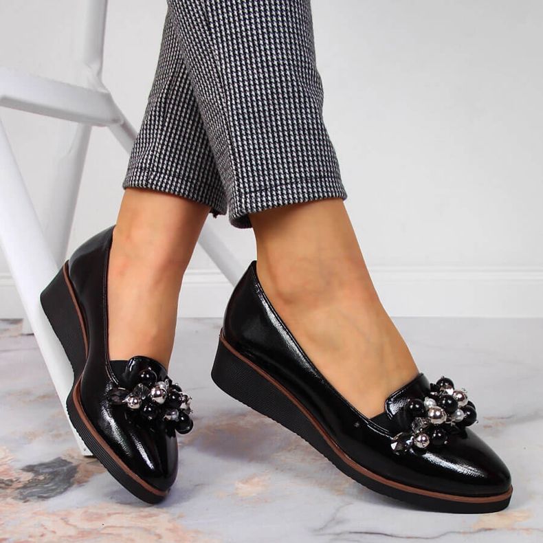 Chaussures compensées femme à perles noires Potocki 1