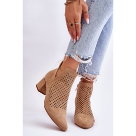 Vinceza Boots en daim ajouré avec découpe sur talon Blakely beige 2