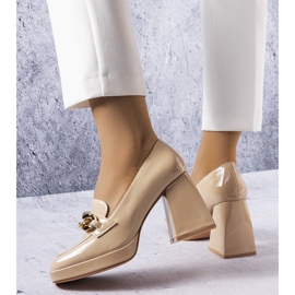 Escarpins en cuir verni beige Vinceza 1