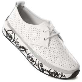 Chaussures en cuir pour femmes sur la plate-forme blanche T.Sokolski W23-29 1 Chaussures en cuir pour femmes sur la plate-forme blanche T.Sokolski W23-29 1