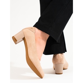Escarpins élégants en daim pour femmes sur un petit talon Vinceza beige 2