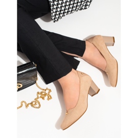 Escarpins élégants en daim pour femmes sur un petit talon Vinceza beige 3