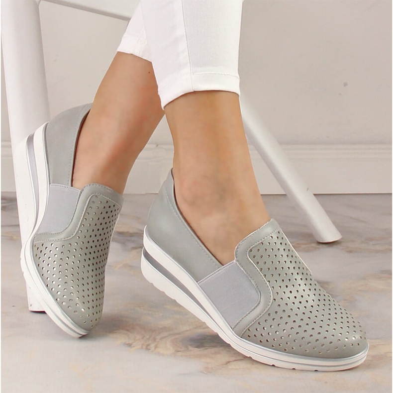 Chaussures compensées ajourées grises pour femme Jezzi MR1738-17 1