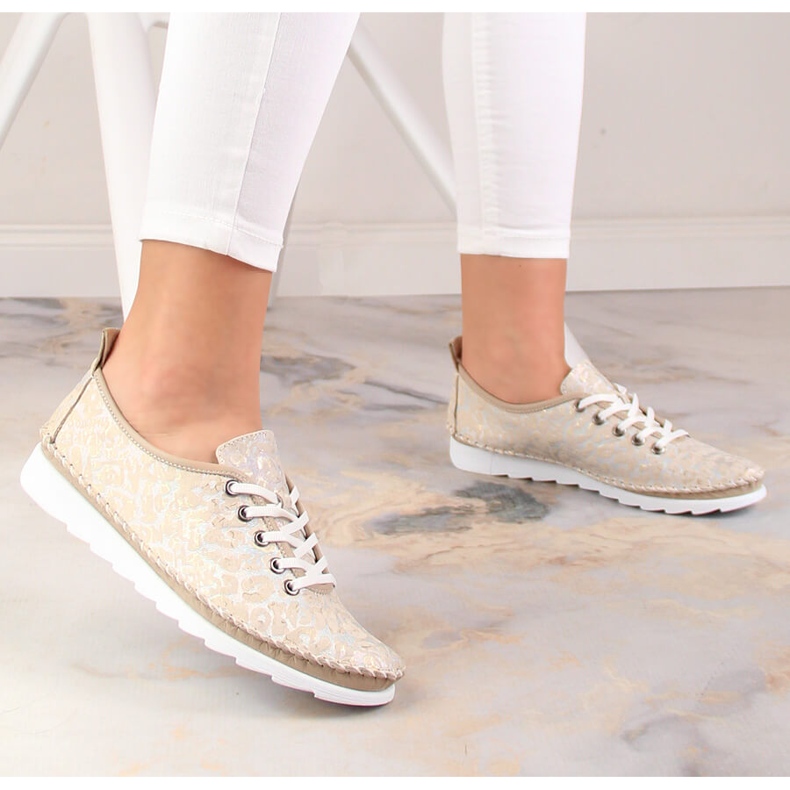 Chaussures de sport légères en cuir pour femmes beige Artiker 52C0691 2