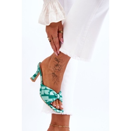 Talons hauts à la mode en imprimé Floria vert 4