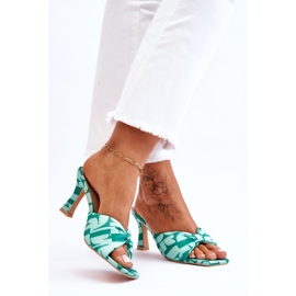 Talons hauts à la mode en imprimé Floria vert 2