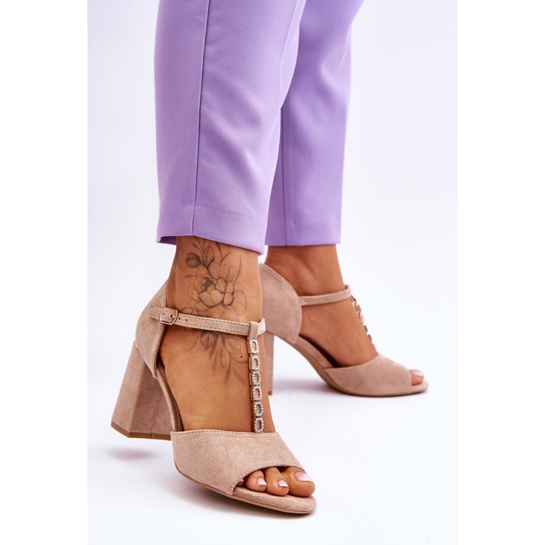 Vinceza Aniya Sandales à talons hauts en daim beige avec strass brun 2