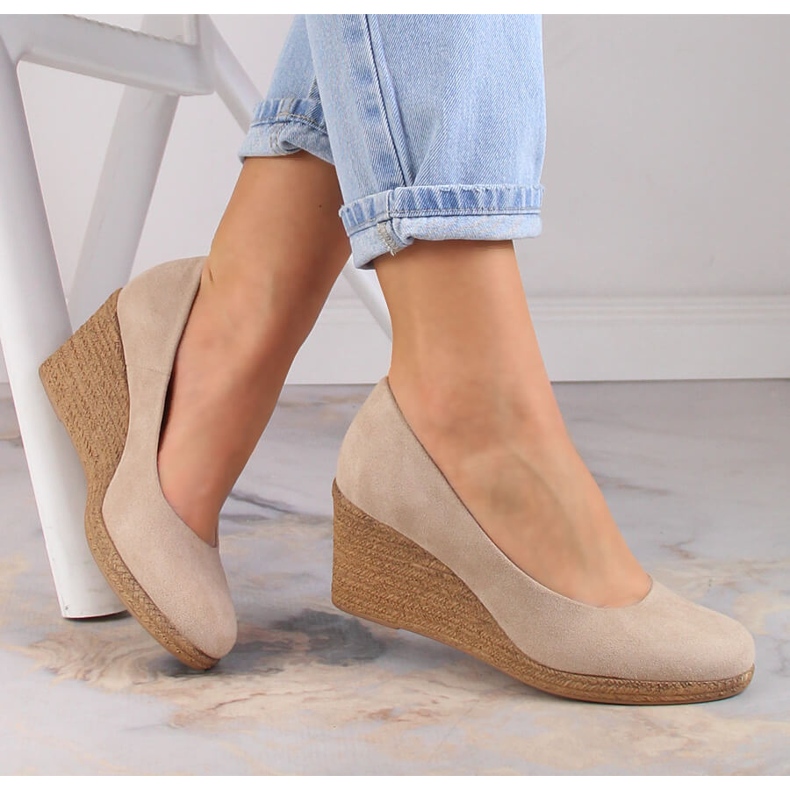 Escarpins compensés en daim beige femme Potocki SZ12024 1