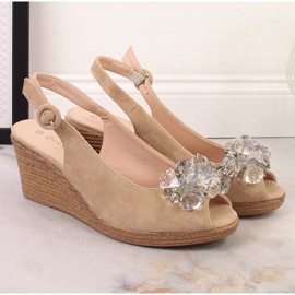 Sandales compensées en daim pour femmes avec cristaux beiges Potocki SZ12055 5