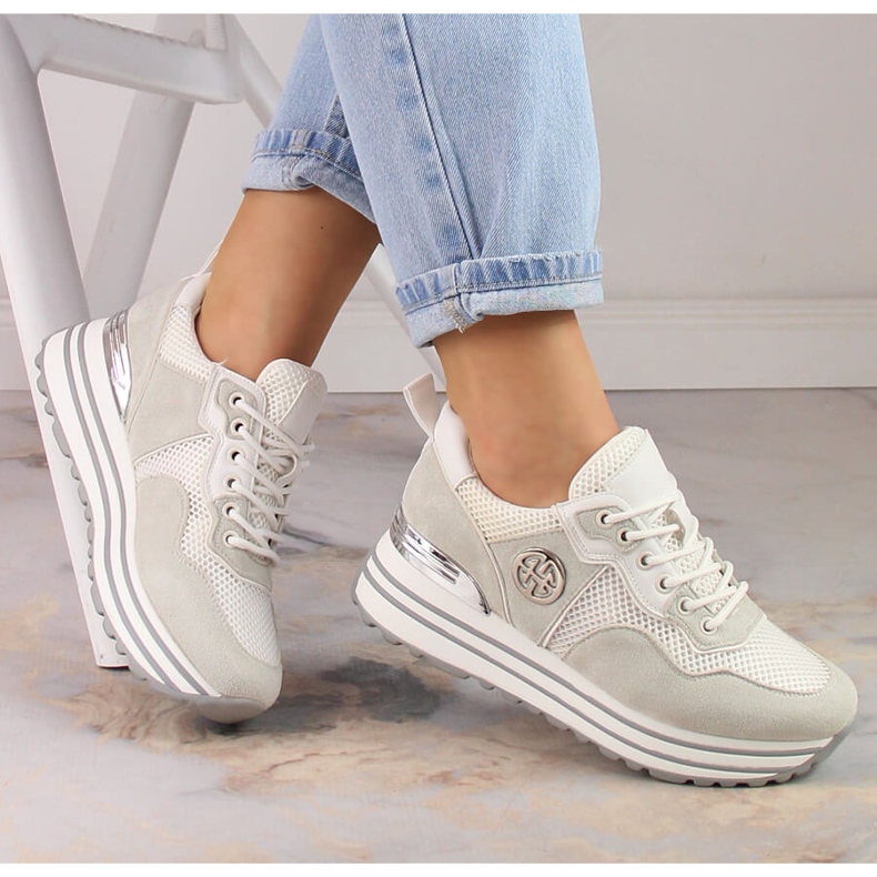 Chaussures de sport pour femmes sur la plate-forme blanc Potocki SZ12086 beige 1 Chaussures de sport pour femmes sur la plate-forme blanc Potocki SZ12086 beige 1