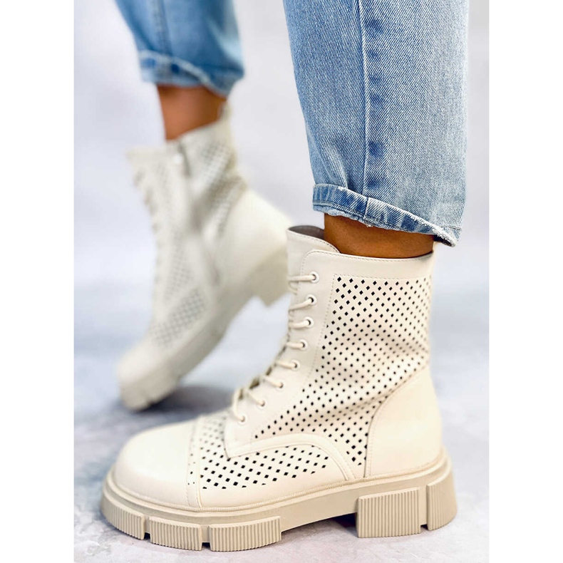 BM Bottines à lacets ajourées Wyman Beige 1