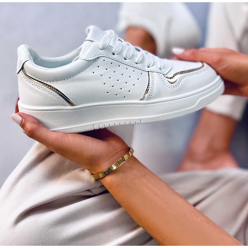 BM Baskets femme Reggi Or blanche 1