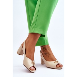 Sandales en cuir à talons hauts Hette beiges à la mode 2