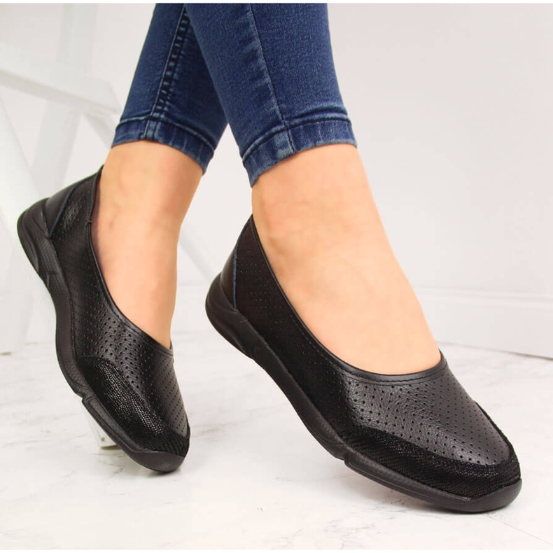 Ballerines femme cuir ajouré noir eVento 3621 le noir 2