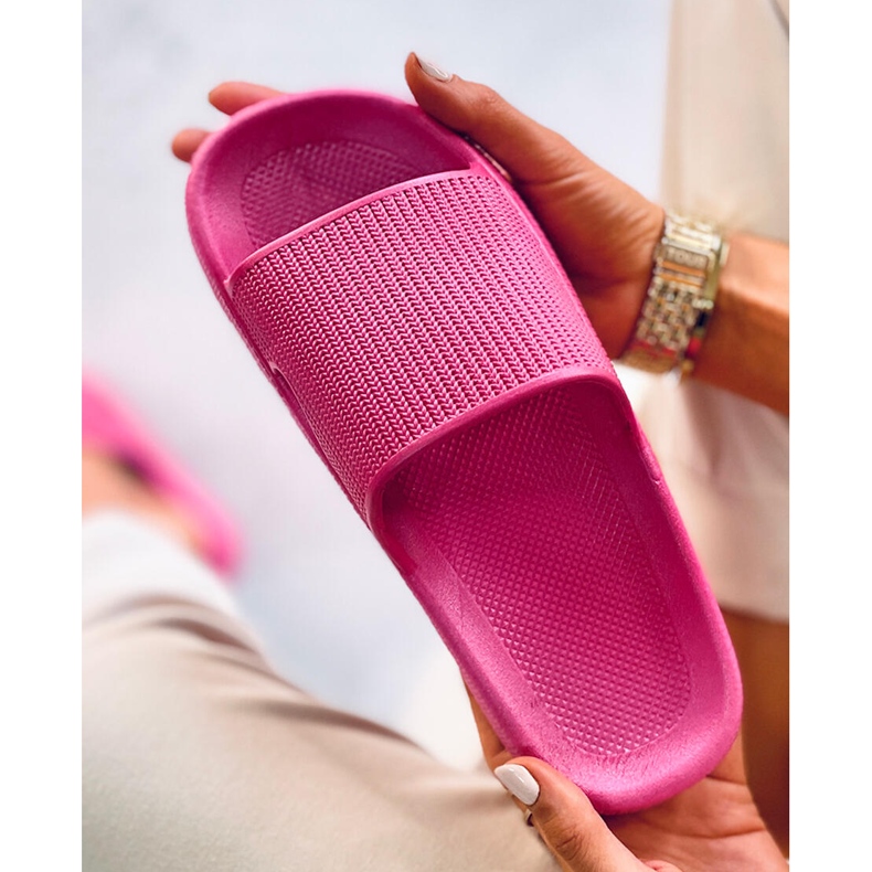 BM Chaussons coussin Yang Fuchsia rose 1