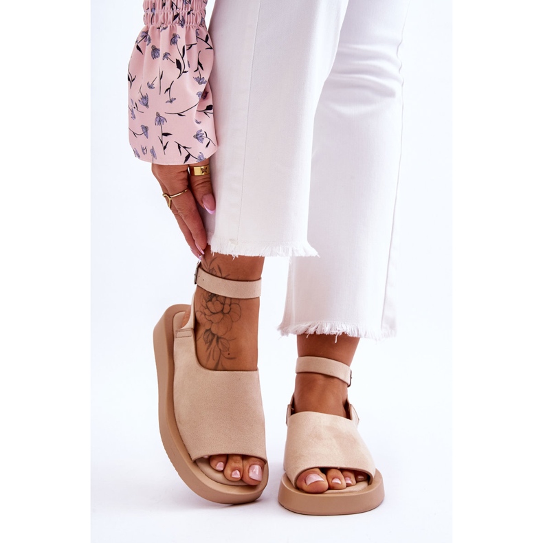 Sandales Confortables Pour Femmes Sur La Plateforme Beige Rubis brun 1