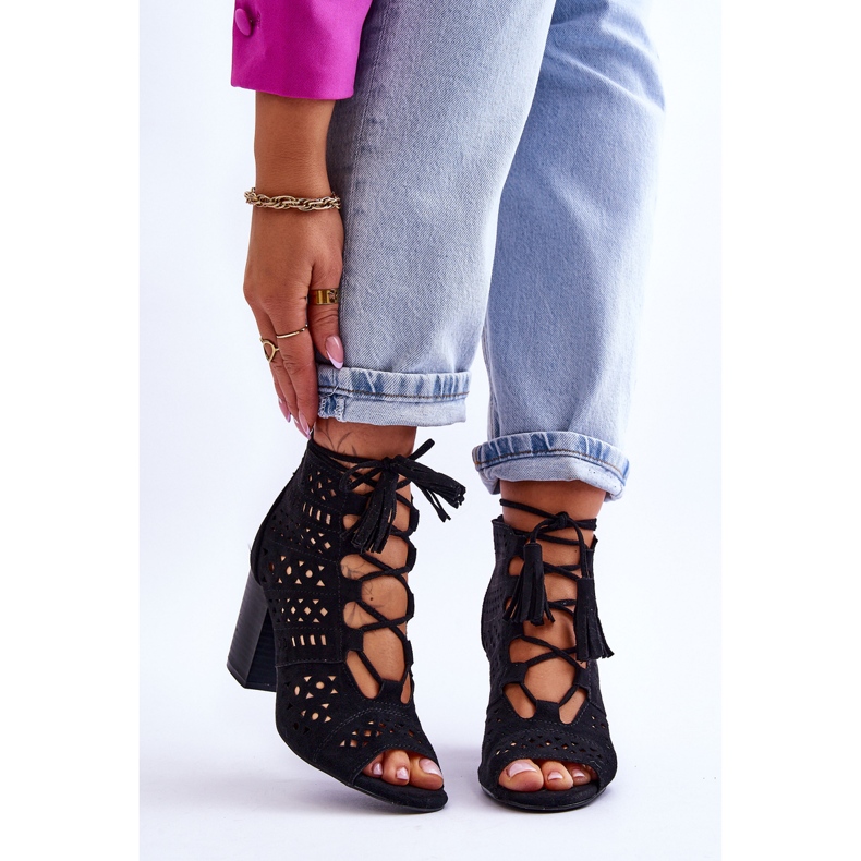 FB1 Bottines ajourées noires à talons hauts Letya 1