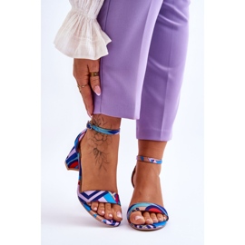 FB1 Sandales en satin à talons bas à motifs violets et bleu Quincy 1