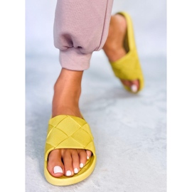 PA1 Claquettes Lottner Green en caoutchouc jaune 1
