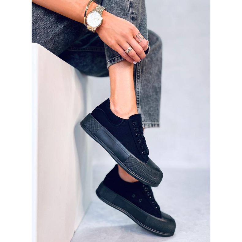 Baskets de Takao Allblack le noir 2