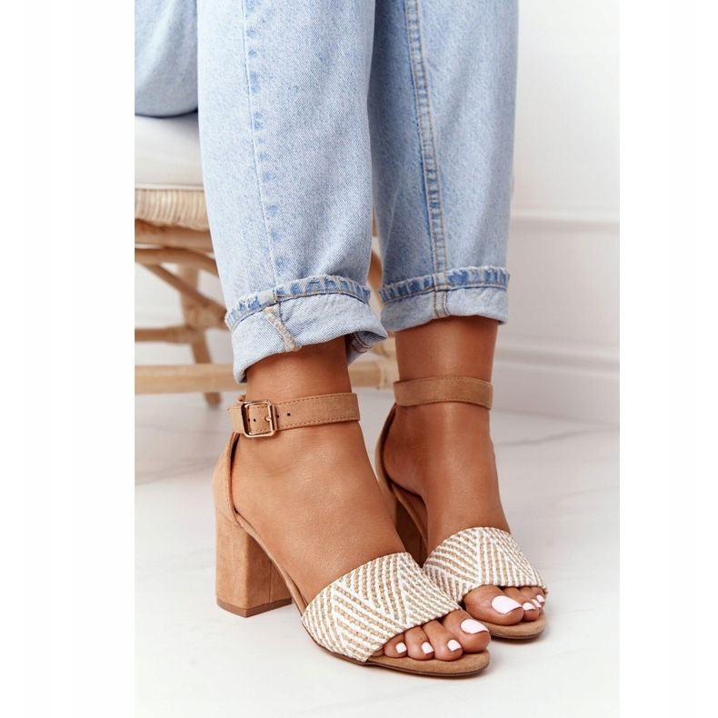 EVE Sandales lune de miel marron clair avec tressé sur une barre beige 4