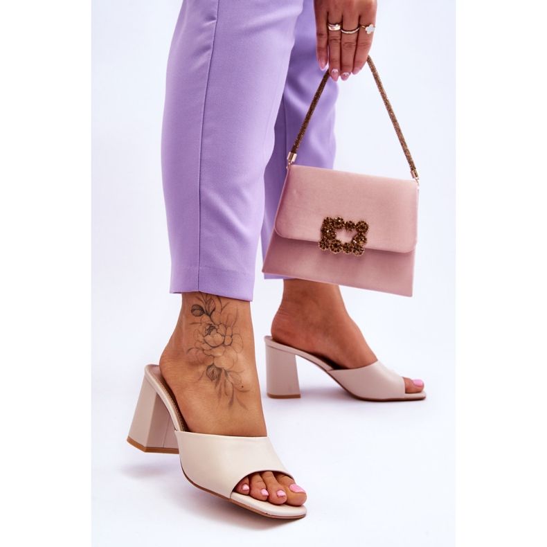 Chaussons Loara en cuir beige pour femme 2