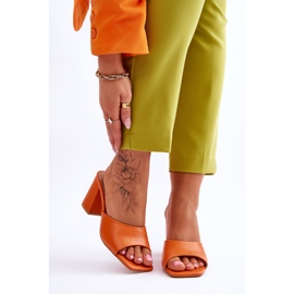 Pantoufles classiques en cuir orange Loara pour femmes 1