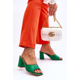 Pantoufles classiques en cuir vert Loara pour femmes 2