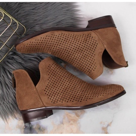Bottes de printemps ajourées en daim Vinceza beige 3