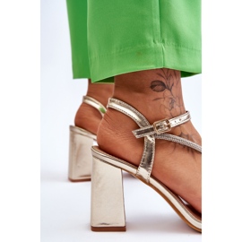 Sandales Avec Zircons Doré Carlotta Talons Hauts d'or 8