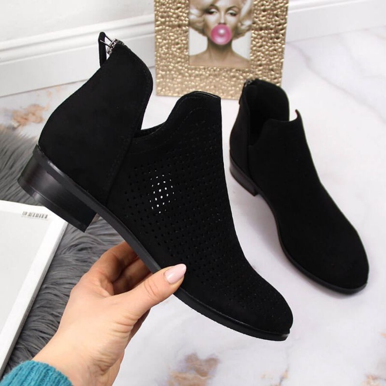 Boots daim noir ajouré femme W Vinceza le noir 1