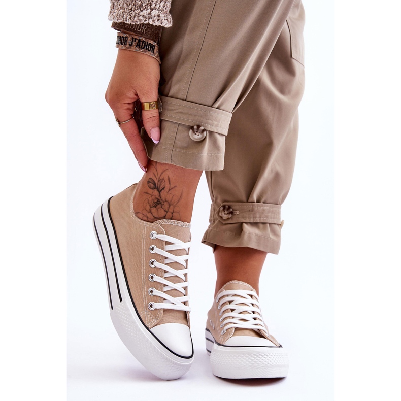 FB2 Baskets pour femmes sur une plate-forme épaisse Beige Ember 1