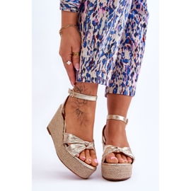 Sandales compensées dorées Kendall pour femme d'or 1 Sandales compensées dorées Kendall pour femme d'or 1