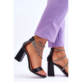 Sandales à la mode avec des zircons Carma noir le noir 5
