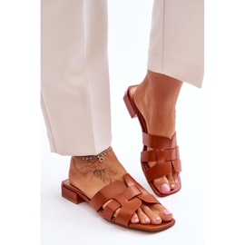 FJ1 Pantoufles en cuir Fendy camel classiques pour femmes brun 5