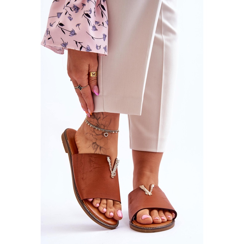 FJ1 Chaussons Classic Camel Bertha ornés pour femmes brun 1