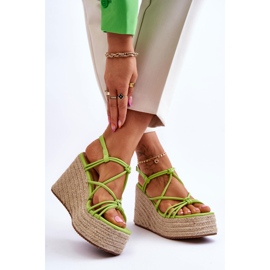 Sandales Compensées Tendance Avec Tresse Vert Nessia 2