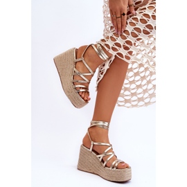 FJ1 Sandales compensées dorées Margaritt 2