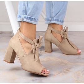 Sandales en daim beige sur le poteau nouées avec un nœud Potocki YQ21023 2