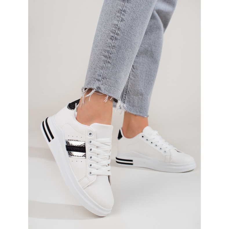 Baskets pour femmes Shelovet sur une plate-forme haute blanche 1 Baskets pour femmes Shelovet sur une plate-forme haute blanche 1