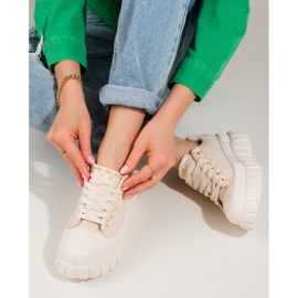Baskets crème pour femmes sur une plate-forme haute Shelovet beige 1 Baskets crème pour femmes sur une plate-forme haute Shelovet beige 1