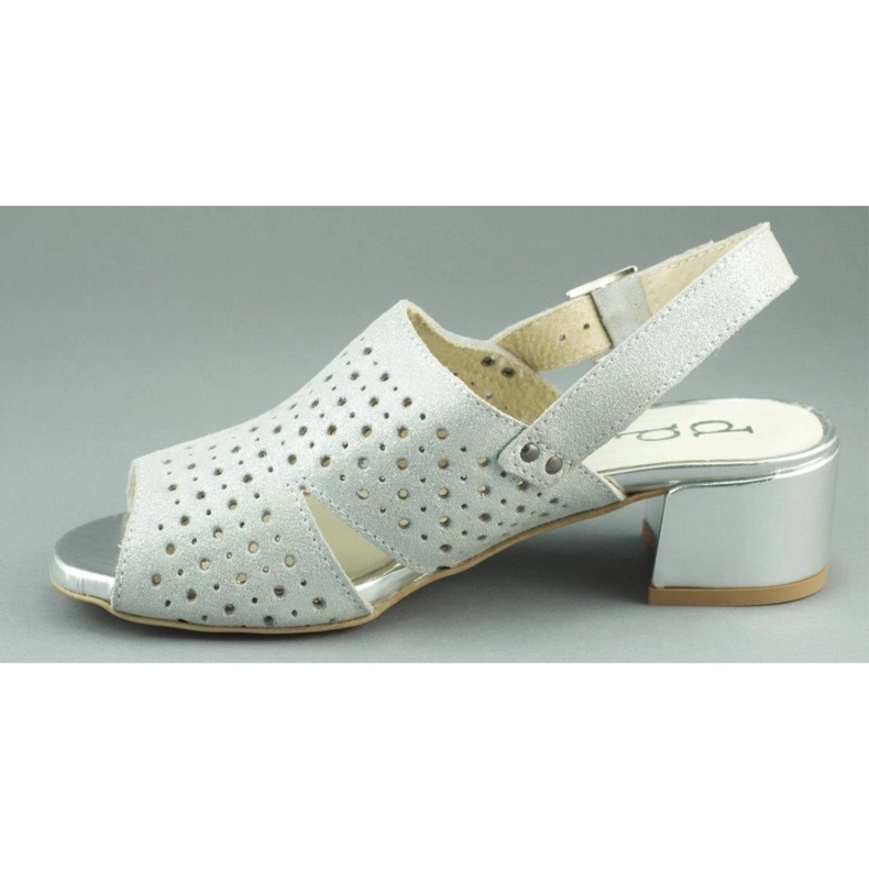 Dolce Pietro Sandales d'argent sur le poste 2084 1