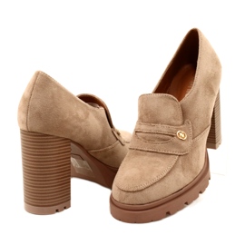 Evento Mocassins à la mode sur la plate-forme et la barre beige 4 Evento Mocassins à la mode sur la plate-forme et la barre beige 4