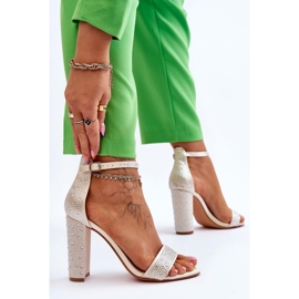 Sandales À Talons Hauts Pour Femmes Avec Zircon Beige Idéaliste 2 Sandales À Talons Hauts Pour Femmes Avec Zircon Beige Idéaliste 2