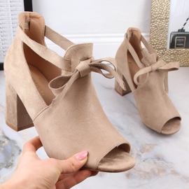 Sandales en daim beige sur le poteau nouées avec un nœud Potocki YQ21023 4