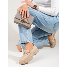 Mocassins femme en daim beige avec chaîne Shelovet 1