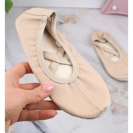 Ballerines en cuir pour fille pour danser avec des élastiques beiges Nazo NB02 1
