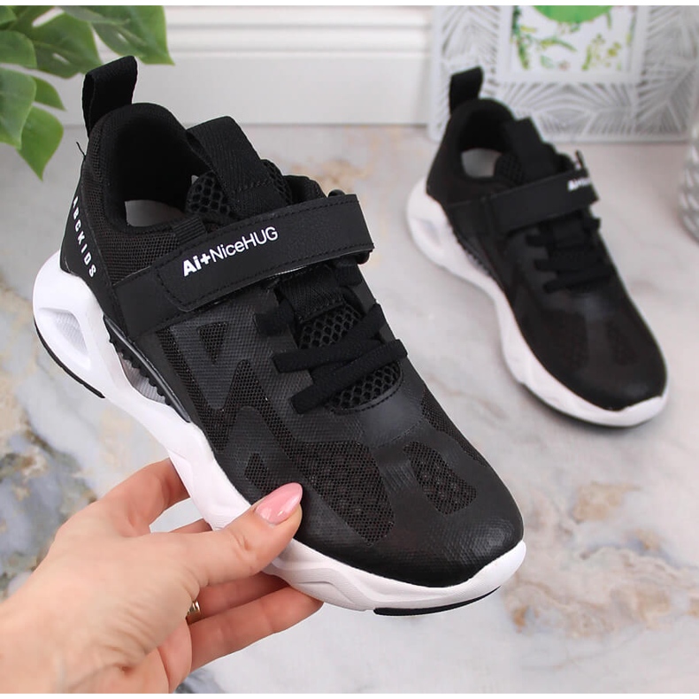 Atletico Chaussures de sport enfant avec velcro noir AbcKids B022302001 le noir 1 Atletico Chaussures de sport enfant avec velcro noir AbcKids B022302001 le noir 1