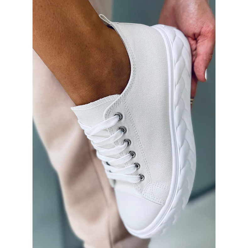 BM Baskets femme Agila Blanc blanche 1