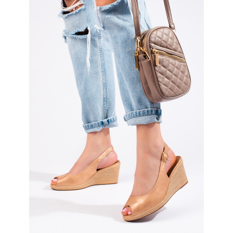 W. Potocki Sandales compensées élégantes de Potocki beige 1